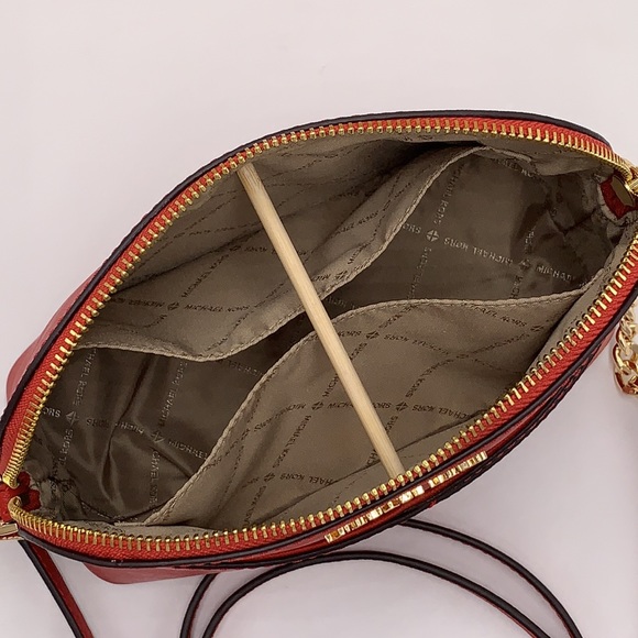 MICHAEL KORS
Jet Set Travel Medium Logo Dome Crossbody Bag FLAME COLOR - Picture 12 of 15